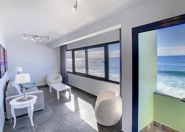 On The Wave By Lovelystay ポール・ド・マール