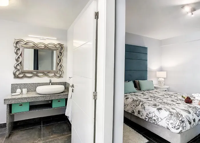 Villa On The Wave By Lovelystay *