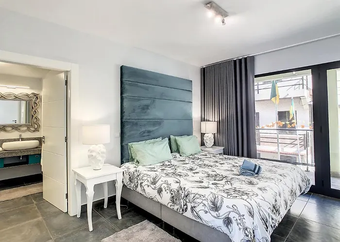 On The Wave By Lovelystay * ポール・ド・マール